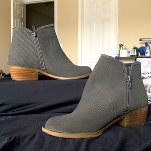 Kensie, Dark Grey Women’s Ankle Boot. Size 7. Brand New and in Box